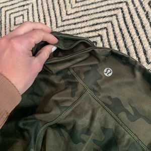 3/4 length lululemon pants